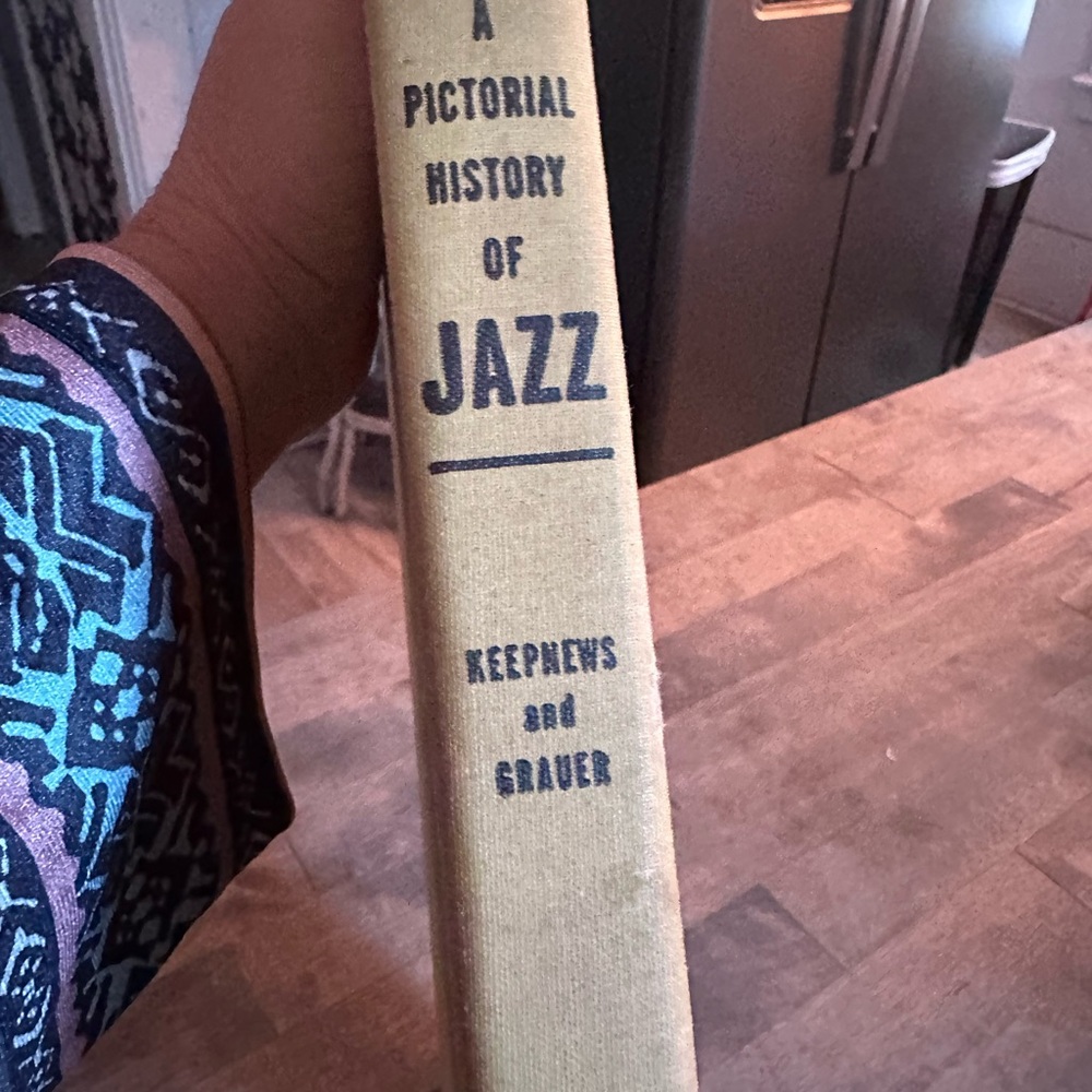 Vintage book A Pictorial History of Jazz 1966 edition